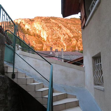 Ferienwohnung Au Bonheur Suspendu Pont-en-Royans Exterior foto